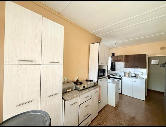 3 BEDROOM HOUSE FOR SALE IN VANDERBIJLPARK CW 5